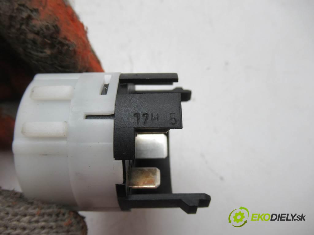 Mercedes-Benz W168  1999 66 kW 1.7CDI 90KM 97-04 1700 kostka vložka spínací skříňky A1685451004 (Spínací skříňky a klíče)