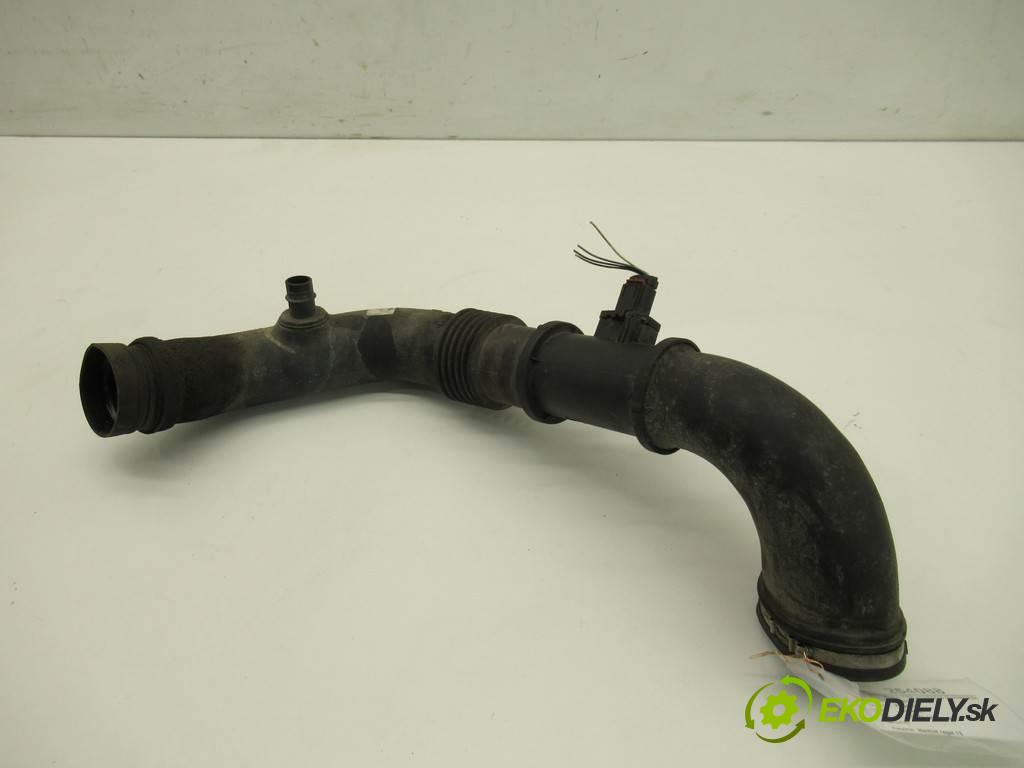 Peugeot Boxer II    2.2HDI 131KM 06-14  Rúra hadice trubka vzduchu 1369007080 (Hadice chlazení vzduchu)