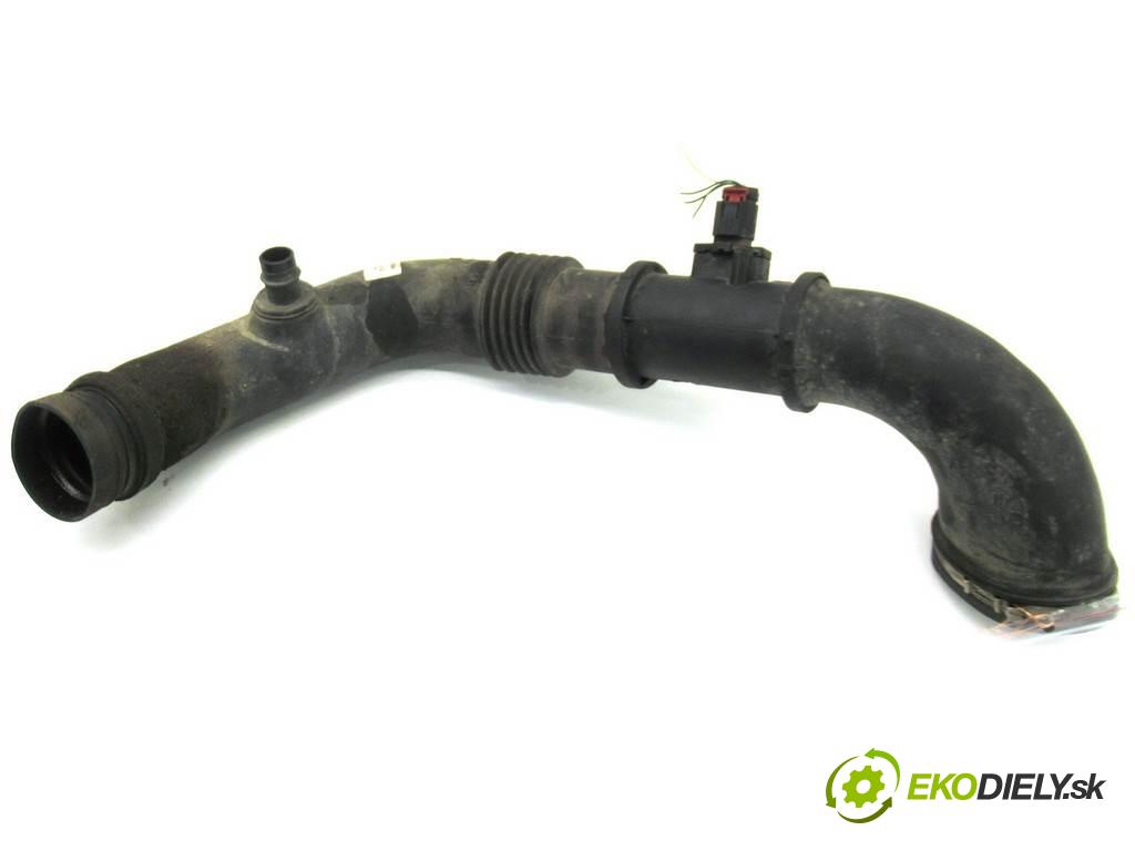 Peugeot Boxer II    2.2HDI 131KM 06-14  Rúra hadice trubka vzduchu 1369007080 (Hadice chlazení vzduchu)