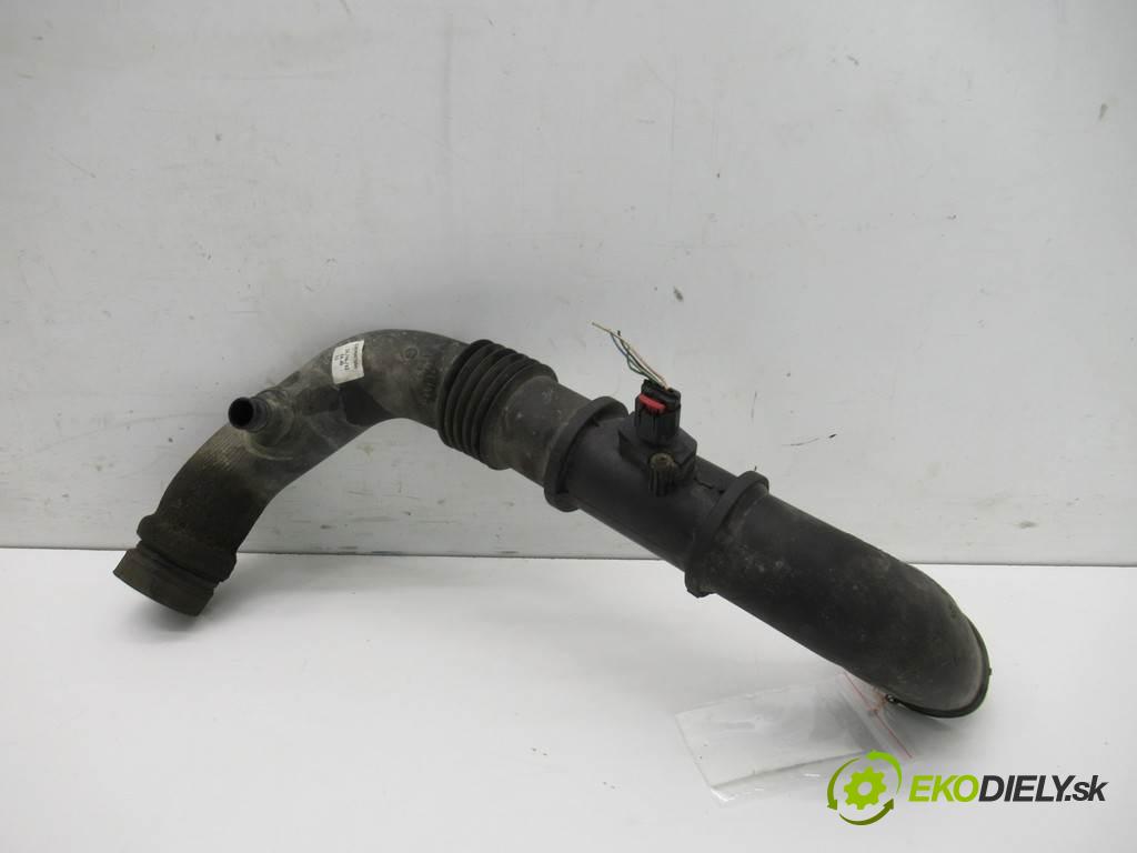 Peugeot Boxer II    2.2HDI 131KM 06-14  Rúra hadice trubka vzduchu 1369007080 (Hadice chlazení vzduchu)