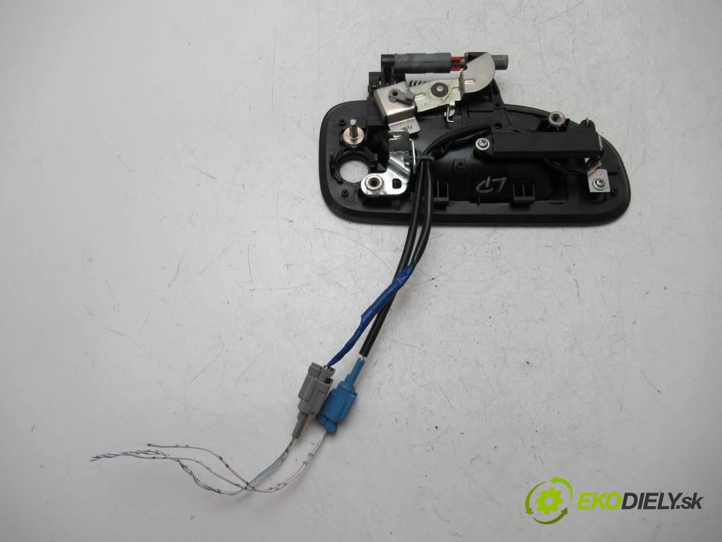 Nissan NV200  2016 81 kW 1.6B 110KM 09- 1600 Kľučka predný ľavá strana vonkajšia  (Vonkajšie predné ľavé)