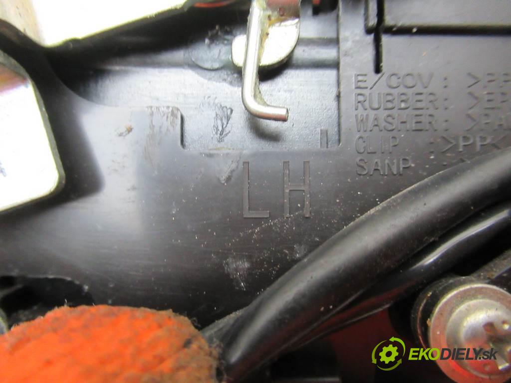 Nissan NV200  2016 81 kW 1.6B 110KM 09- 1600 Kľučka predný ľavá strana vonkajšia  (Vonkajšie predné ľavé)