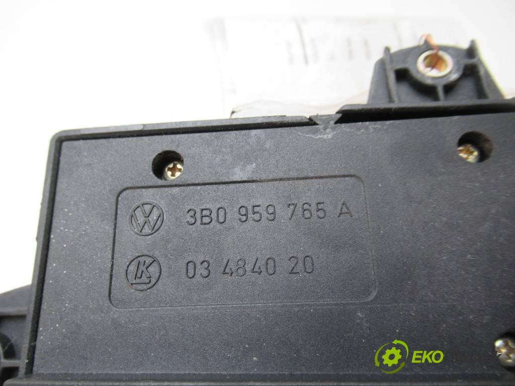 Seat Toledo II    2.3B 150KM 98-04  Prepínač nastavenia pamäte sedačky 3B0959765A