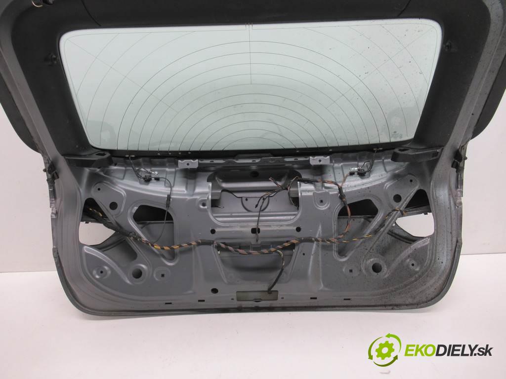 BMW X1 E84  2012 105KW 2.0D 143KM 09-15 2000 zadná kapota  (Zadné kapoty)