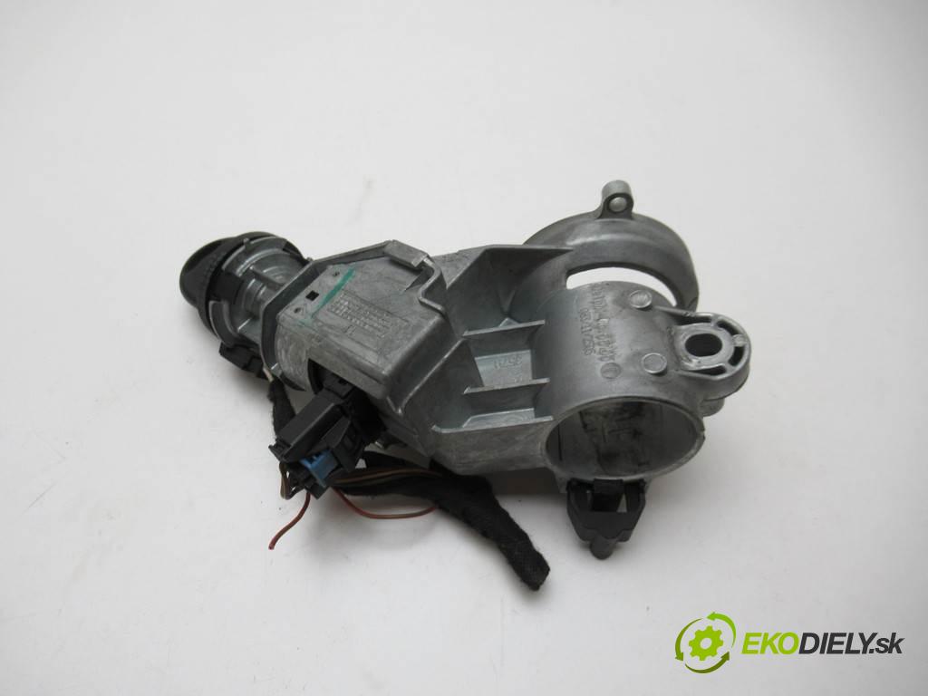 Opel Corsa D   2011  HATCHBACK 3D 1.2B 69KM 06-11 1229 spínačka  (Spínací skříňky a klíče)