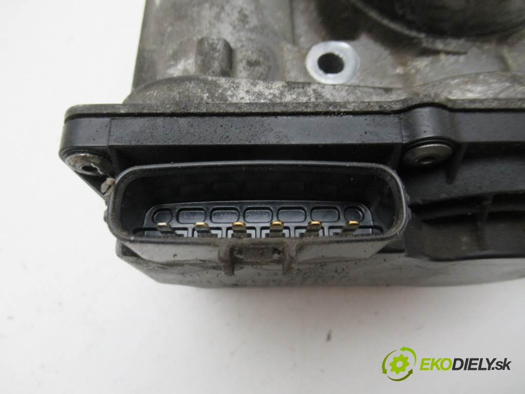 Mazda 6 II  2009  KOMBI GH 5D 2.0D 136KM 06-11 2000 škrtíci klapka RF7J136B0B (Škrticí klapky)