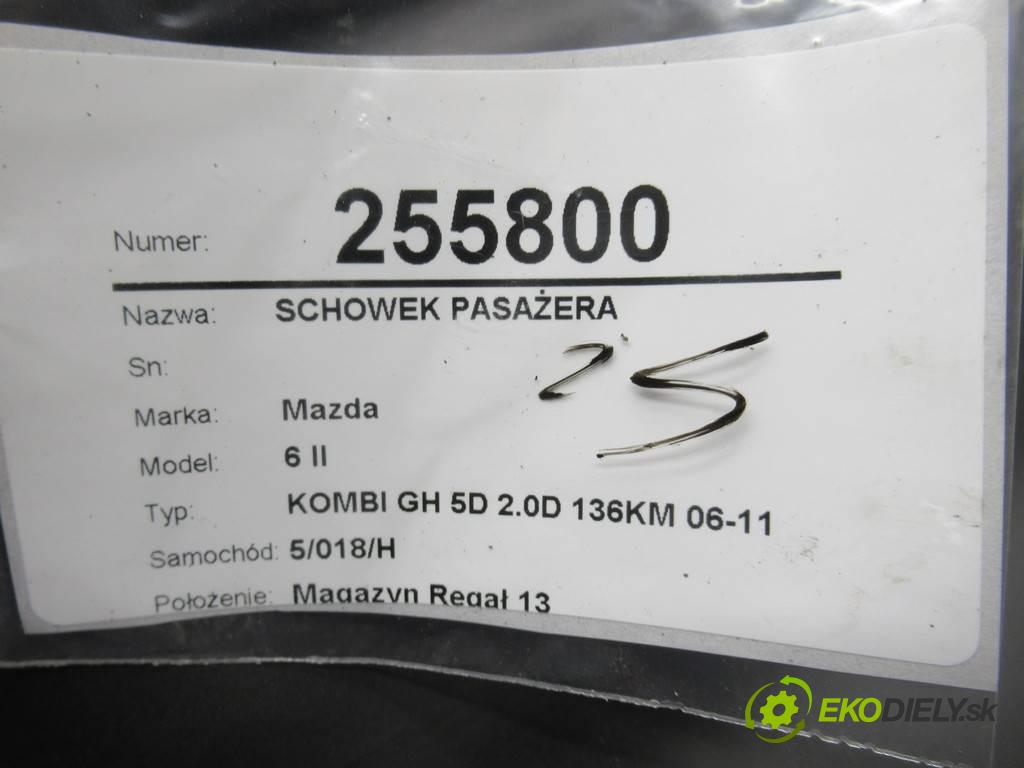 Mazda 6 II  2009  KOMBI GH 5D 2.0D 136KM 06-11 2000 přihrádka kastlík spolujezdce  (Přihrádky, kastlíky)