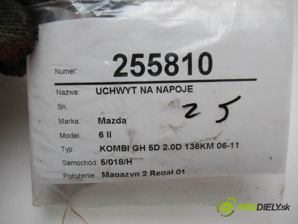 Mazda 6 II  2009  KOMBI GH 5D 2.0D 136KM 06-11 2000 držák na nápoje GJ6A64361 (Úchyty)