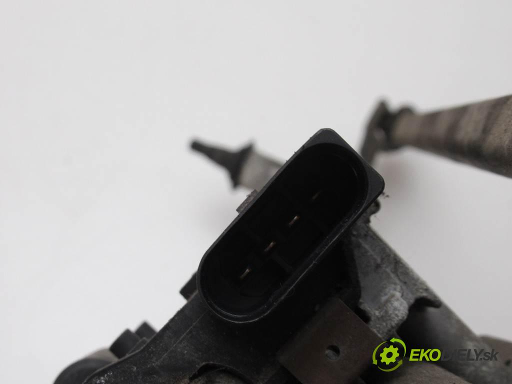 Audi A6 C6  2006 171 kW QUATTRO KOMBI 5D 3.0TDI 233KM 04-08 3000 Mechanizmus stieračov predný 4F1955119B (Motorčeky stieračov predné)