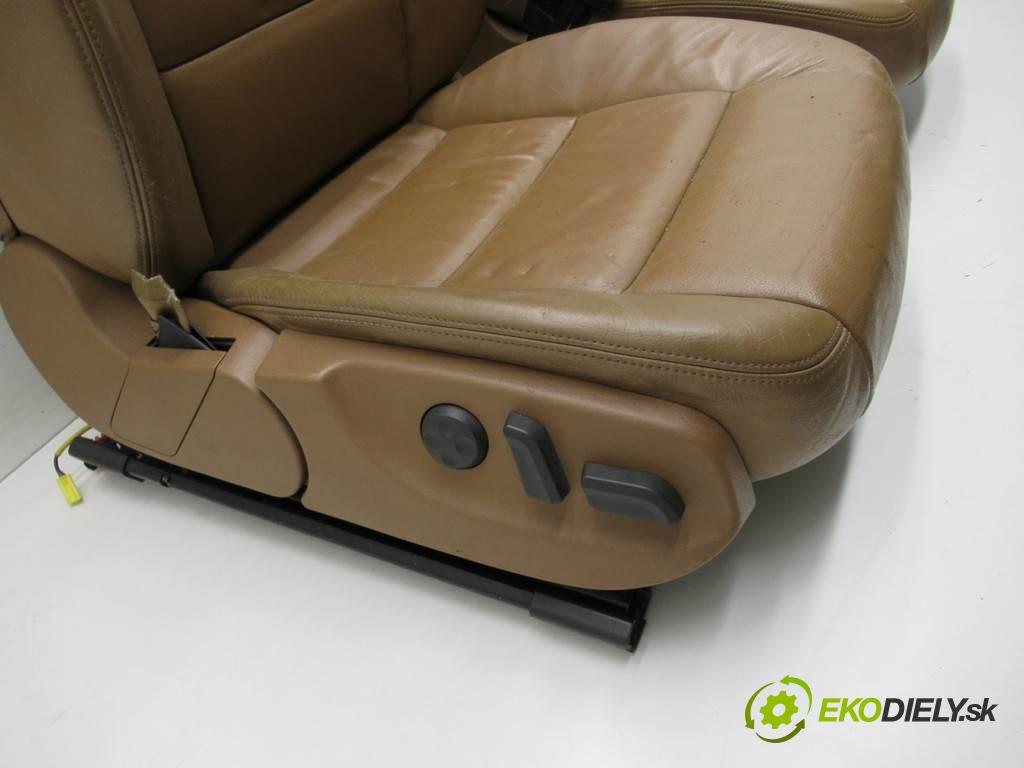 Audi A6 C6    QUATTRO KOMBI 5D 3.0TDI 233KM 04-08  Sedadlá, sedačky Sedadlo bočné interiér -