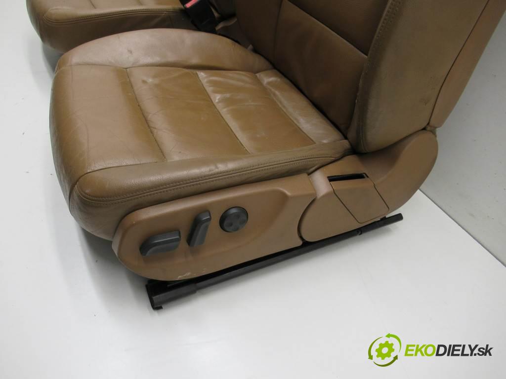 Audi A6 C6    QUATTRO KOMBI 5D 3.0TDI 233KM 04-08  Sedadlá, sedačky Sedadlo bočné interiér -