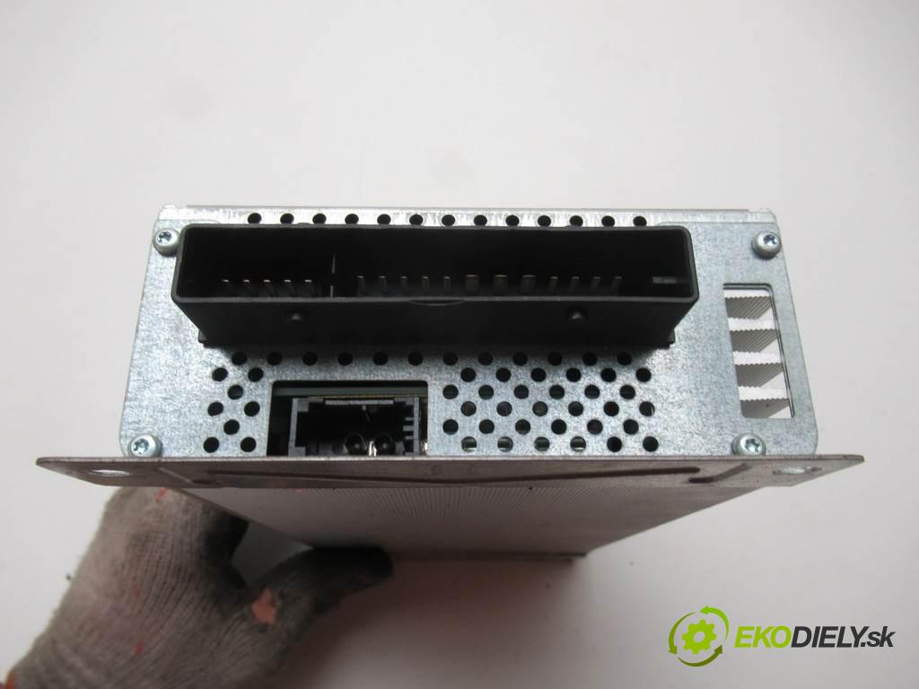 Audi A6 C6    QUATTRO KOMBI 5D 3.0TDI 233KM 04-08  Zosilňovač Bose 4F0035223 (Zosilňovače)