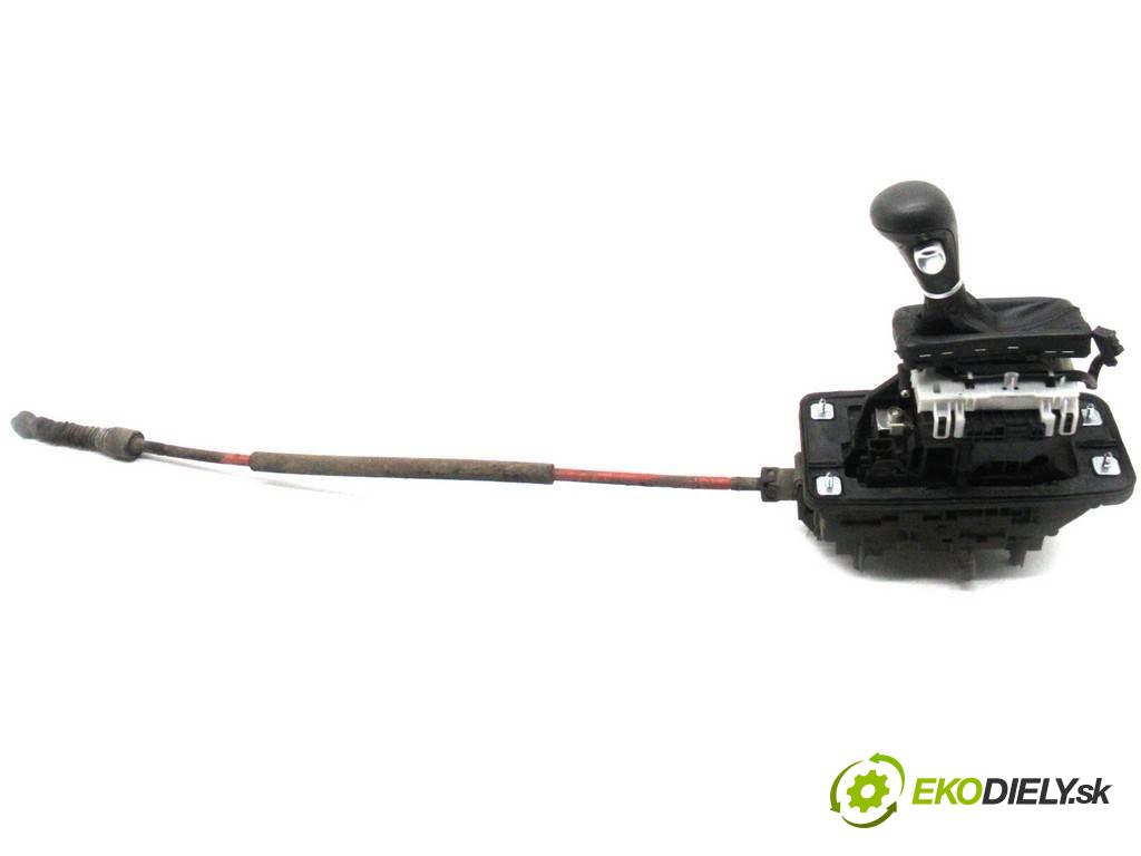 Audi A6 C6    QUATTRO KOMBI 5D 3.0TDI 233KM 04-08  Kulisa - - 4F1713041T (Rýchlostné páky / kulisy)