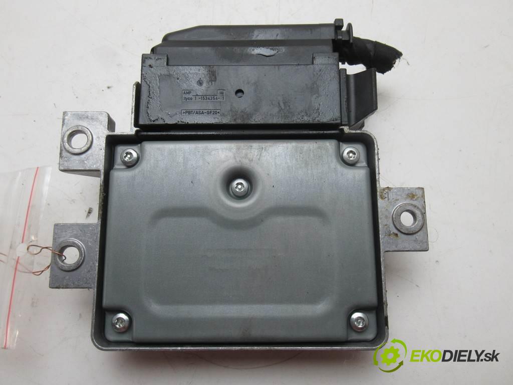 Volkswagen Passat B6    KOMBI 5D 2.0TDI 140KM 05-10  Modul brzdy ručnej brzdy 3C0907801B