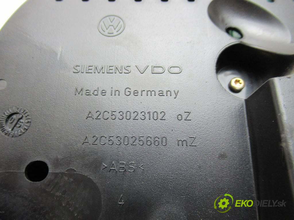 Volkswagen Golf V  2005 103kw HATCHBACK 5D 2.0TDI 140KM 03-09 1900 Prístrojovka 1K0920871B (Prístrojové dosky, displeje)