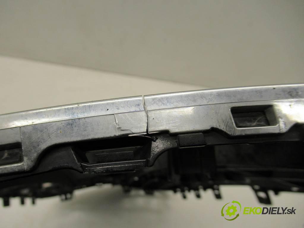 Audi A5 8T LIFT  2015 165 kW SEDAN 4D 2.0TFSI 224KM 11-16 2000 mřížka maska 8T0853651G (Mřížky (masky) chladičů)