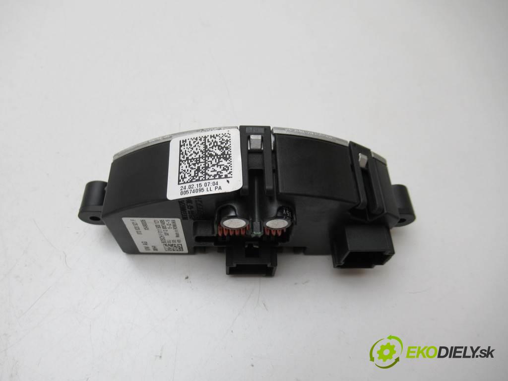 Audi A5 8T LIFT  2015 165 kW SEDAN 4D 2.0TFSI 224KM 11-16 2000 Odpor, rezistor kúrenia vzduchu 8T0820521F (Odpory (rezistory) kúrenia)