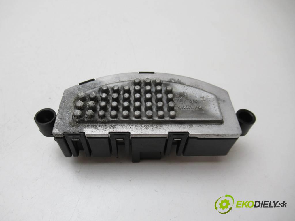 Audi A5 8T LIFT  2015 165 kW SEDAN 4D 2.0TFSI 224KM 11-16 2000 Odpor, rezistor kúrenia vzduchu 8T0820521F (Odpory (rezistory) kúrenia)