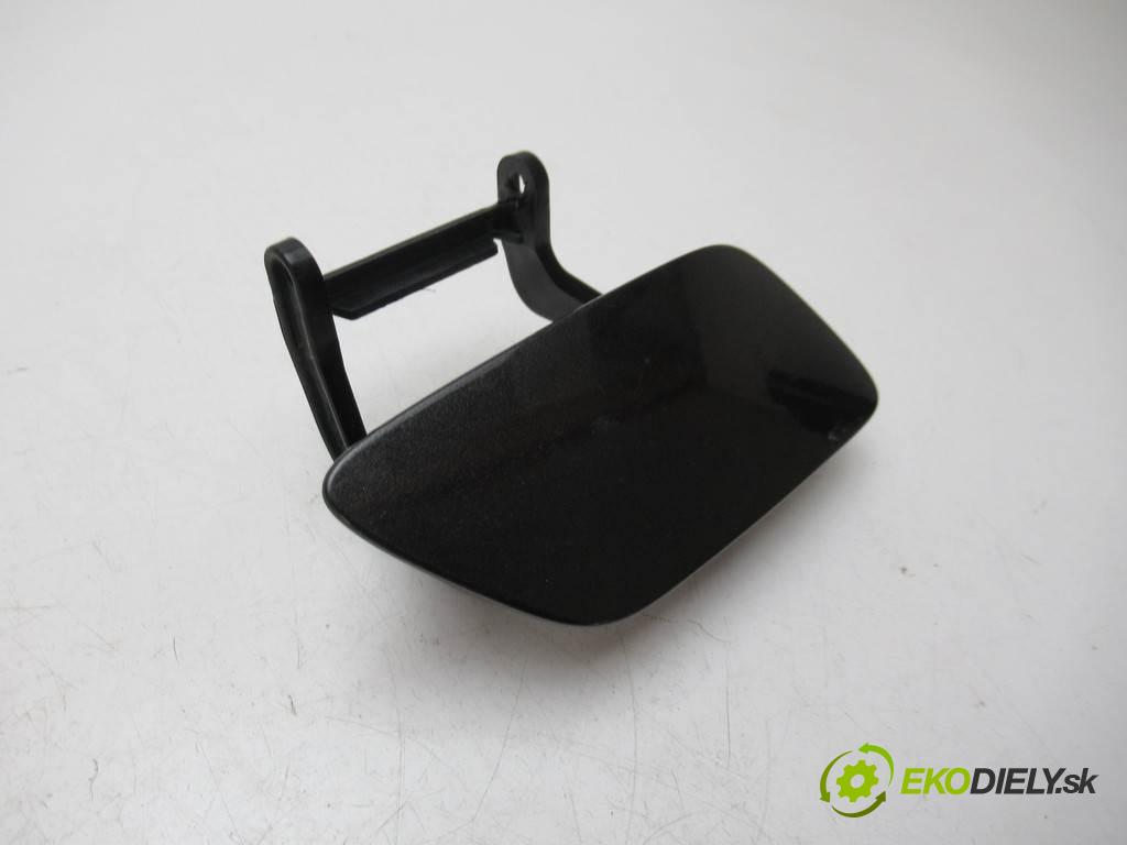 Audi A5 8T LIFT    SEDAN 4D 2.0TFSI 224KM 11-16  Kryt ostrekovača pravá 8T0955636A