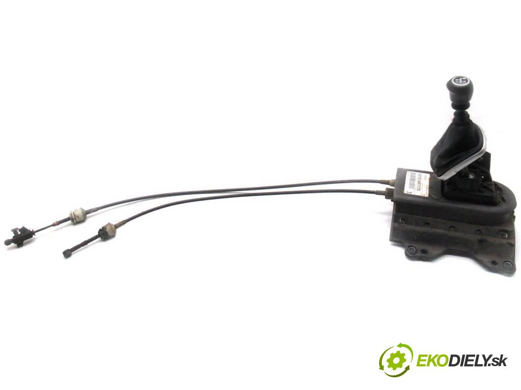 Fiat Grande Punto  2007 57 kW HATCHBACK 3D 1.4B 78KM 05-12 1400 Kulisa - - 00553497170 (Rýchlostné páky / kulisy)