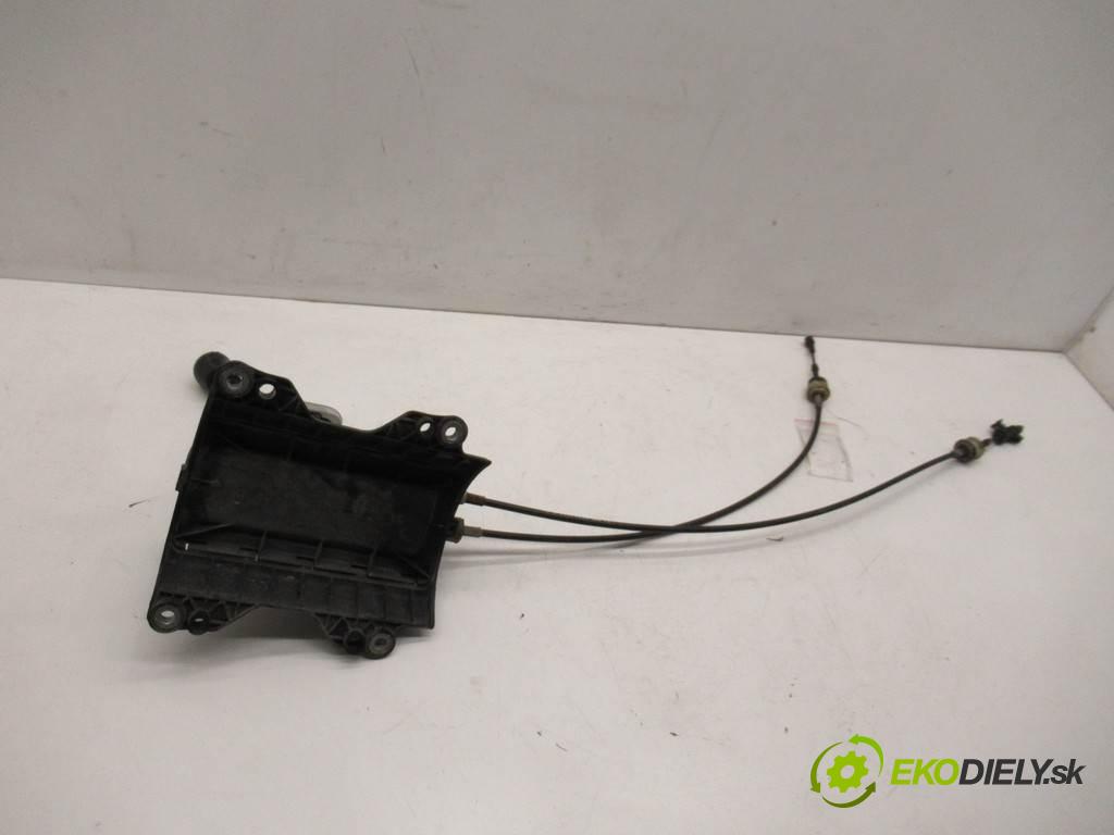 Fiat Grande Punto  2007 57 kW HATCHBACK 3D 1.4B 78KM 05-12 1400 Kulisa - - 00553497170 (Rýchlostné páky / kulisy)