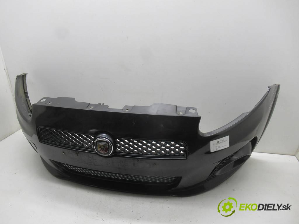 Fiat Grande Punto  2007 70 kW HATCHBACK 3D 1.4B 95KM 05-12 1400 Nárazník predný Mriežka ABARTH
