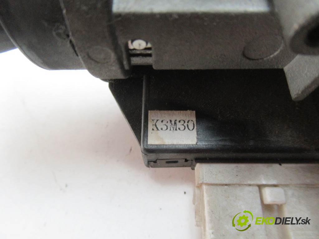Chevrolet Aveo  2004 53 kW T200 HATCHBACK 5D 1.2B 72KM 02-11 1100 spinačka 96540559 (Spínacie skrinky a kľúče)