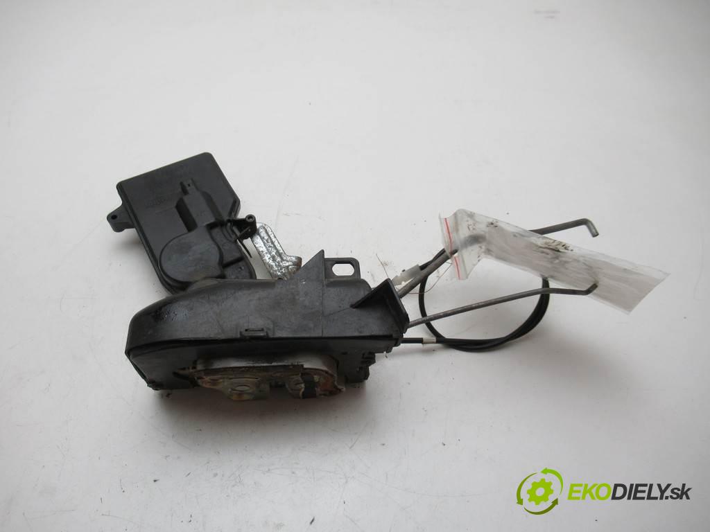 Mazda 6  2004  KOMBI 5D 2.0D 121KM 02-07 2000 zámok přední část levý