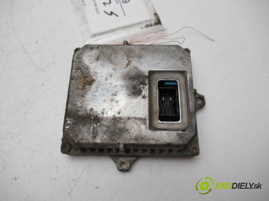 Mazda 6    KOMBI 5D 2.0D 121KM 02-07  Menič XENON 1307329086 (Riadiace jednotky xenónu)