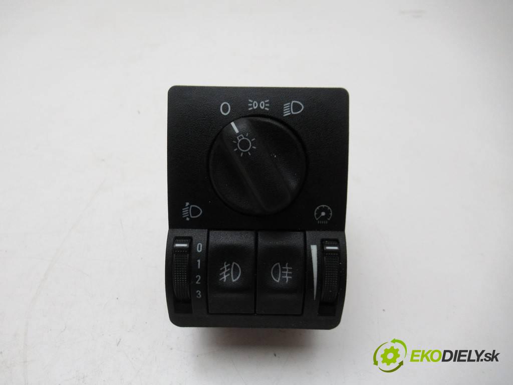 Opel Astra G    A  Spínač svetiel na prístrojovej doske 90561378 (Prepínače, spínače, tlačidlá a ovládače kúrenia)