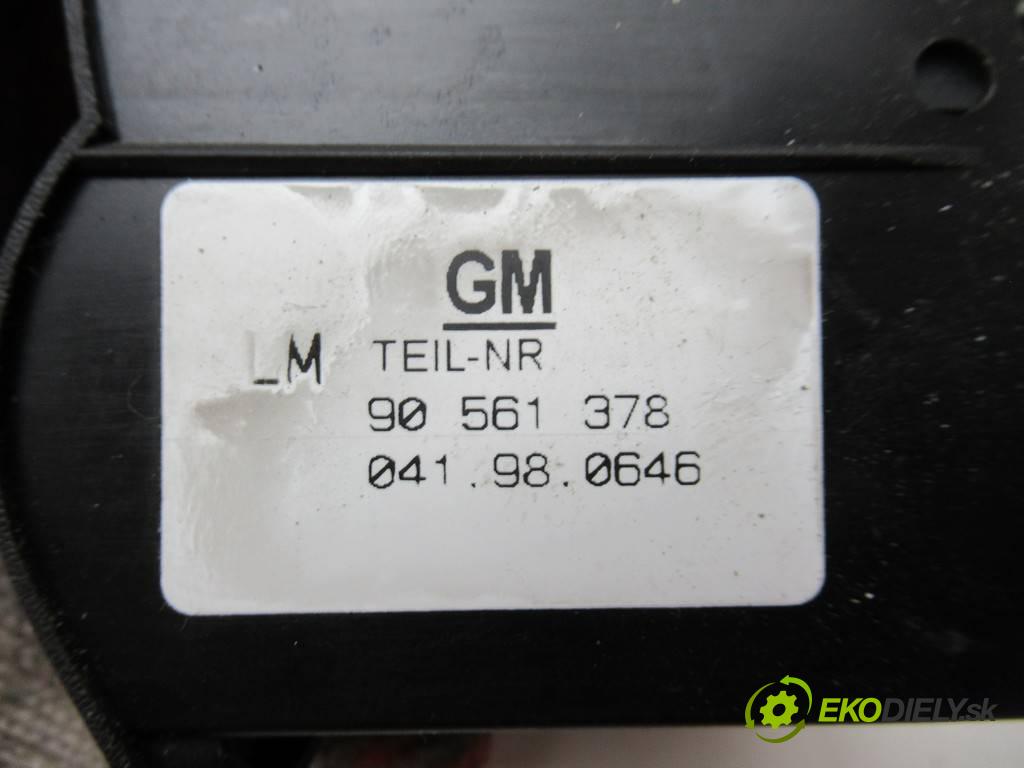 Opel Astra G    A  Spínač svetiel na prístrojovej doske 90561378 (Prepínače, spínače, tlačidlá a ovládače kúrenia)