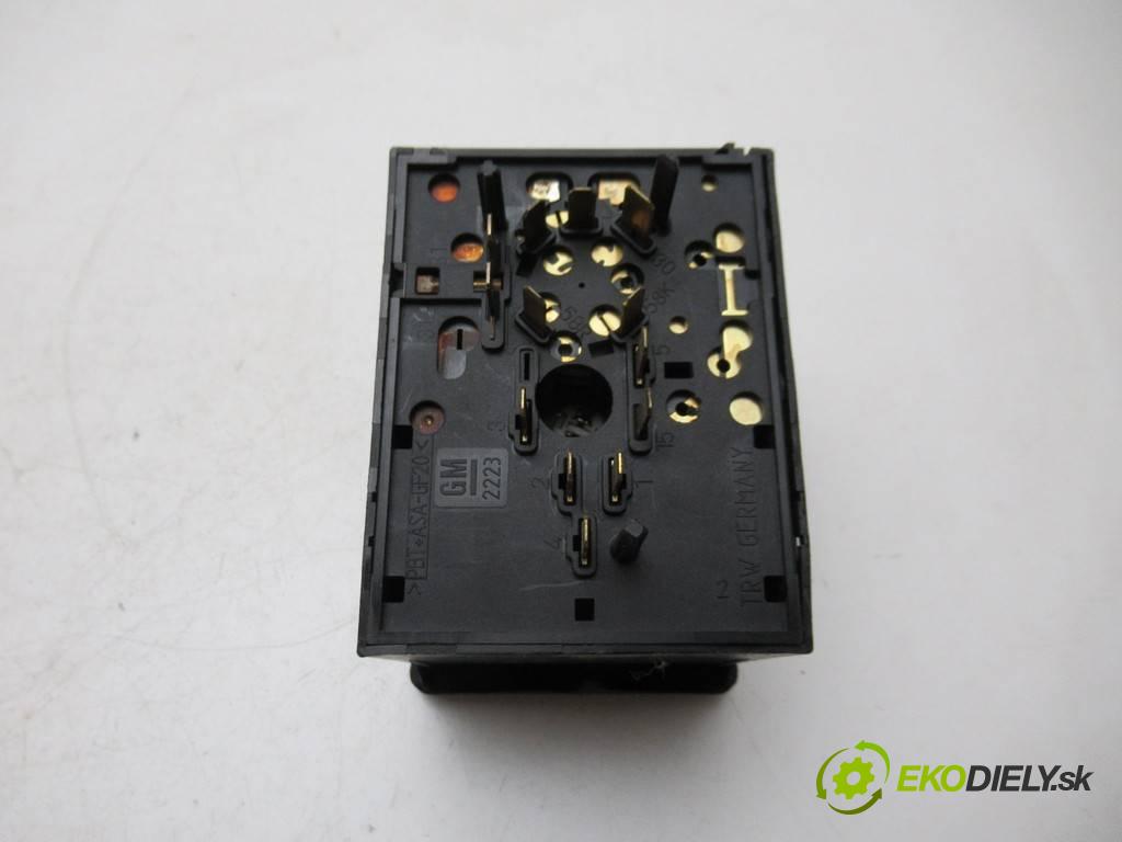 Opel Astra G    A  Spínač svetiel na prístrojovej doske 90561378 (Prepínače, spínače, tlačidlá a ovládače kúrenia)