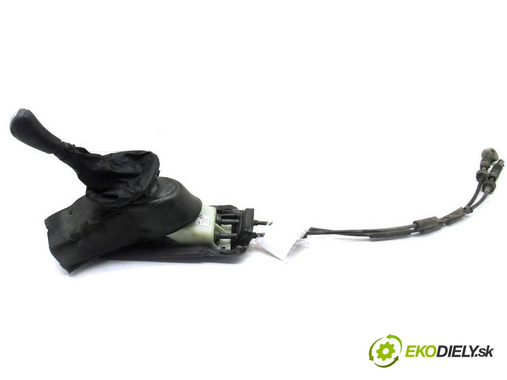 Alfa Romeo 147  2001 88 kW HATCHBACK 3D 1.6B 120KM 00-10 1600 Kulisa - - 7353088510 (Rýchlostné páky / kulisy)