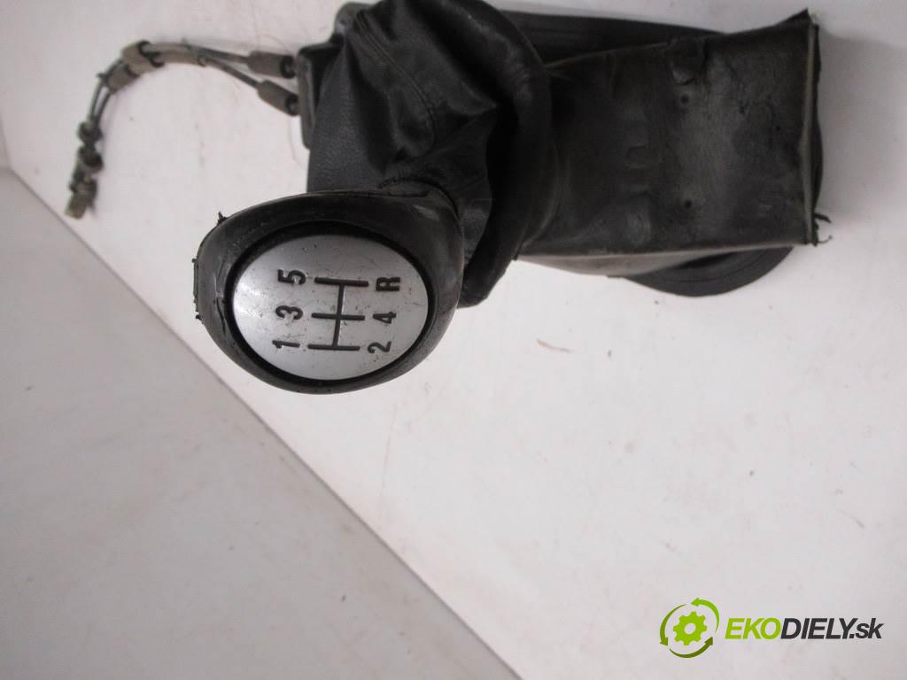 Alfa Romeo 147  2001 88 kW HATCHBACK 3D 1.6B 120KM 00-10 1600 Kulisa - - 7353088510 (Rýchlostné páky / kulisy)