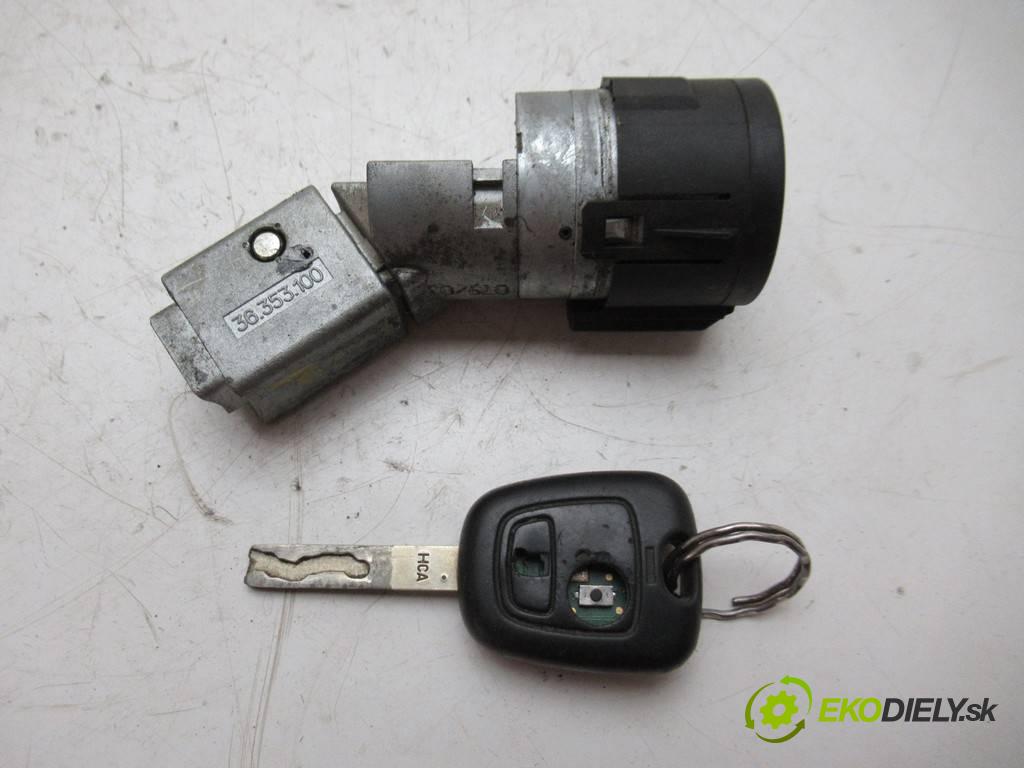 Peugeot 307 SW  2003 79 kW KOMBI 5D 2.0HDI 107KM 01-05 2000 spínačka 9648445180 (Spínací skříňky a klíče)