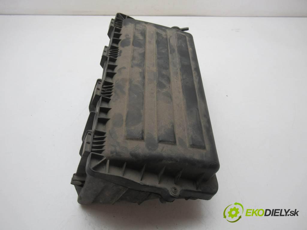 Skoda Fabia II  2008 63 kW HATCHBACK 5D 1.4B 86KM 07-14 1400 obal filtra vzduchu 036129611CD (Kryty filtrů)