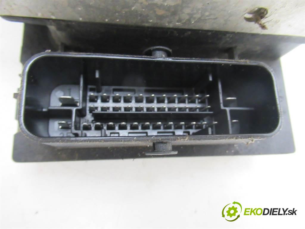 Skoda Fabia II  2008 63 kW HATCHBACK 5D 1.4B 86KM 07-14 1400 Pumpa ABS 6R0907379E 6R0614517B (Pumpy ABS)
