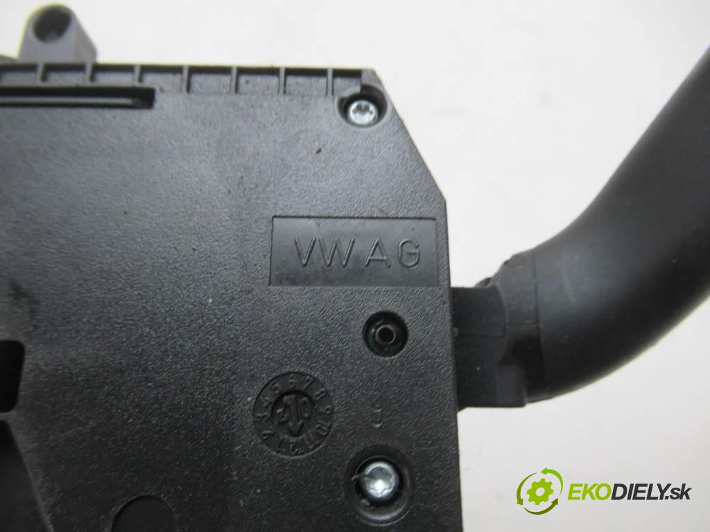 Skoda Fabia II  2008 63 kW HATCHBACK 5D 1.4B 86KM 07-14 1400 Prepínač kombinovaný 7H0953503CJ (Prepínače, spínače, tlačidlá a ovládače kúrenia)