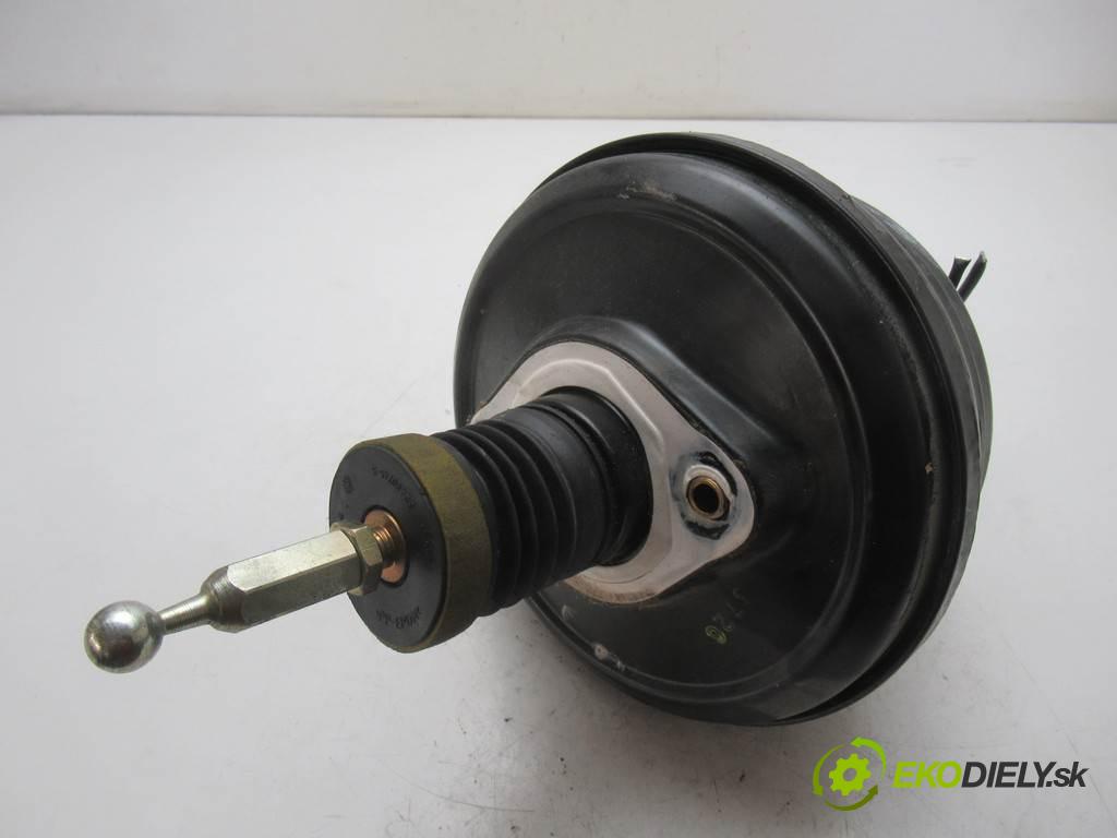 Volkswagen Passat B5 FL  2001 96 kW KOMBI 5D 1.9TDI 130KM 00-05 1900 posilovač pumpa brzdová 4B3612105A (Posilovače brzd)