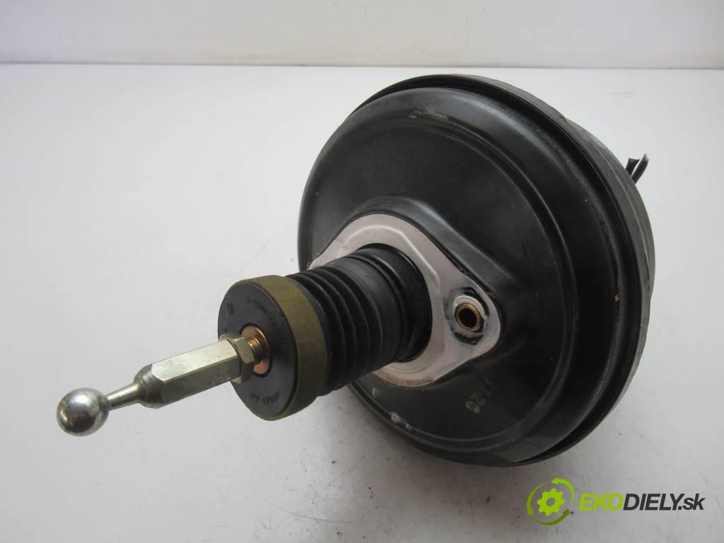 Volkswagen Passat B5 FL  2001 96 kW KOMBI 5D 1.9TDI 130KM 00-05 1900 posilovač pumpa brzdová 4B3612105A (Posilovače brzd)