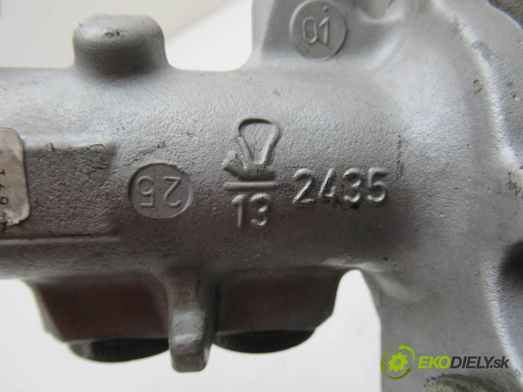 Volkswagen Passat B5 FL  2001 96 kW KOMBI 5D 1.9TDI 130KM 00-05 1900 posilovač pumpa brzdová 4B3612105A (Posilovače brzd)