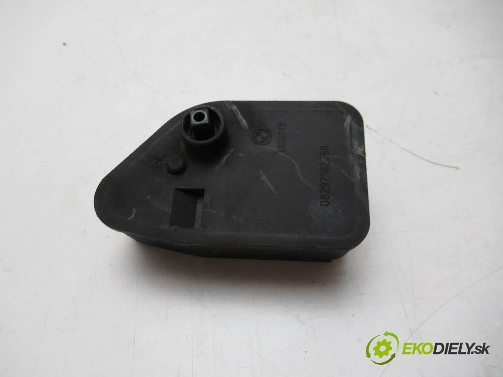 BMW 1 E87    LIFT HATCHBACK 3D 1.6B 121KM 04-11  Teleskop Motorček rolety 6938297