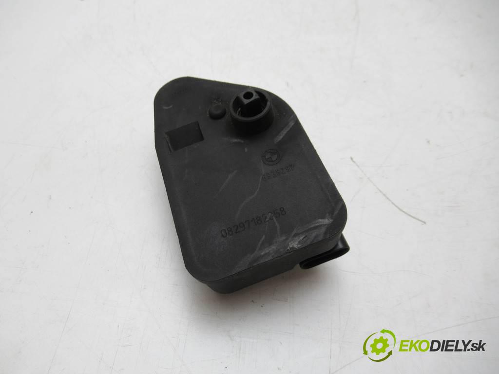 BMW 1 E87    LIFT HATCHBACK 3D 1.6B 121KM 04-11  Teleskop Motorček rolety 6938297