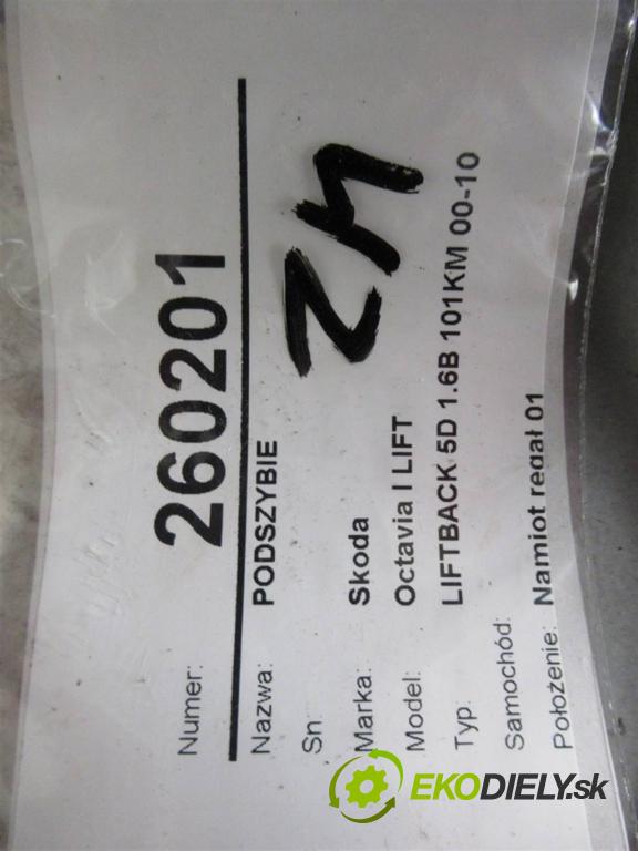 Skoda Octavia I LIFT    LIFTBACK 5D 1.6B 101KM 00-10  torpédo plast pod čelní okno 1U0819403C (Torpéda)