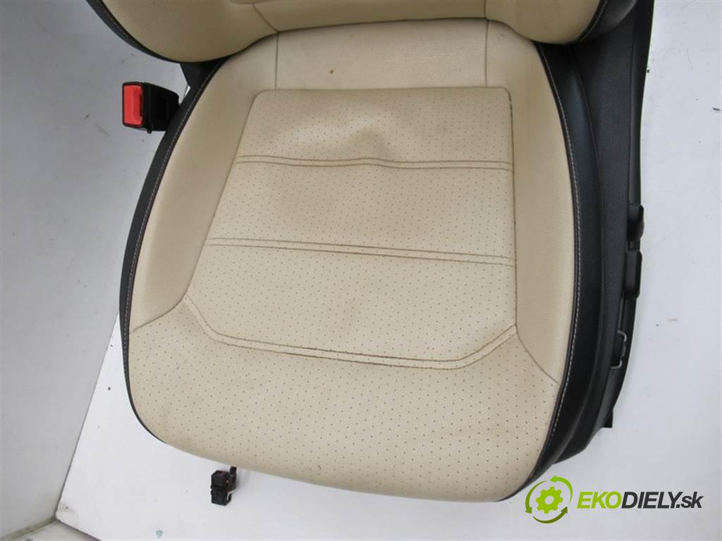Volkswagen Passat B7  2015 110 kW USA SEDAN 4D 2.0TDI 11-18 2000 sedadla sedačky sedadlo boční