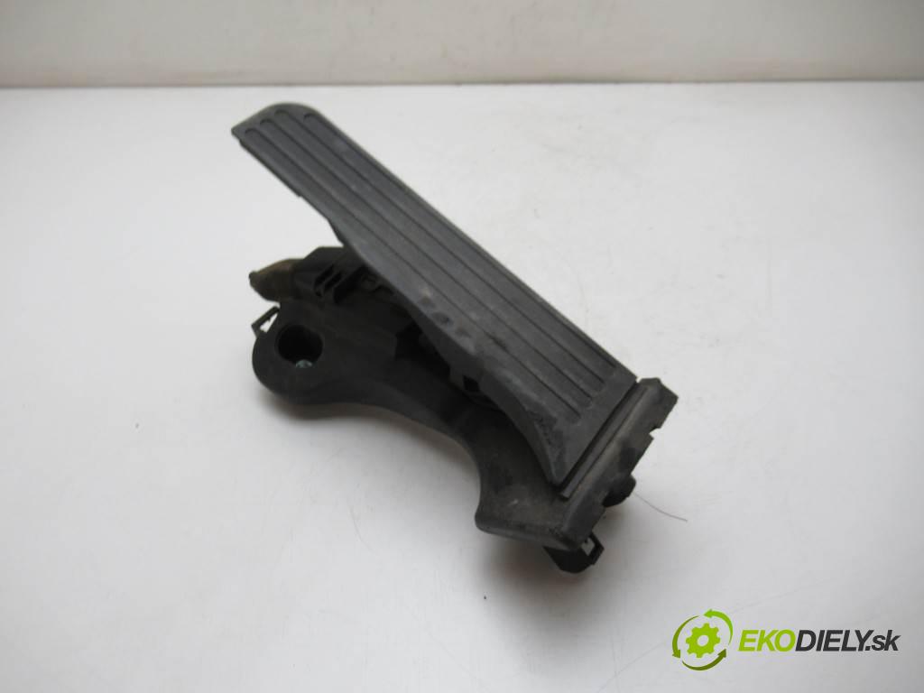 Volkswagen Touran  2005 103kw 2.0TDI 140KM 03-15 1968 Potenciometer plynového pedálu 1T1723503H (Pedále)