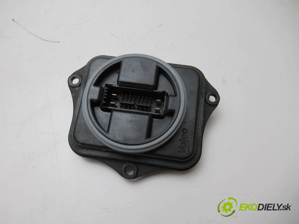 Ford Galaxy Mk4    4X4 2.0TDCI 180KM 15-  měnič modul LED 90057397