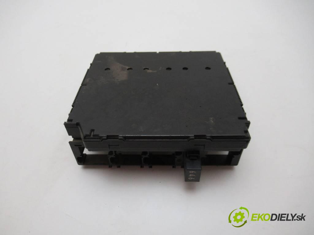 Volkswagen Passat B7    USA SEDAN 4D 2.0TDI 150KM 11-18  Modul komfortu BCM 5K0937085AB