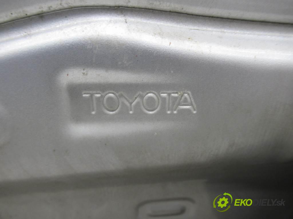 Toyota Aygo  2006 50 kW HATCHBACK 3D 1.0B 68KM 05-08 1000 Kapota  (Kapoty)