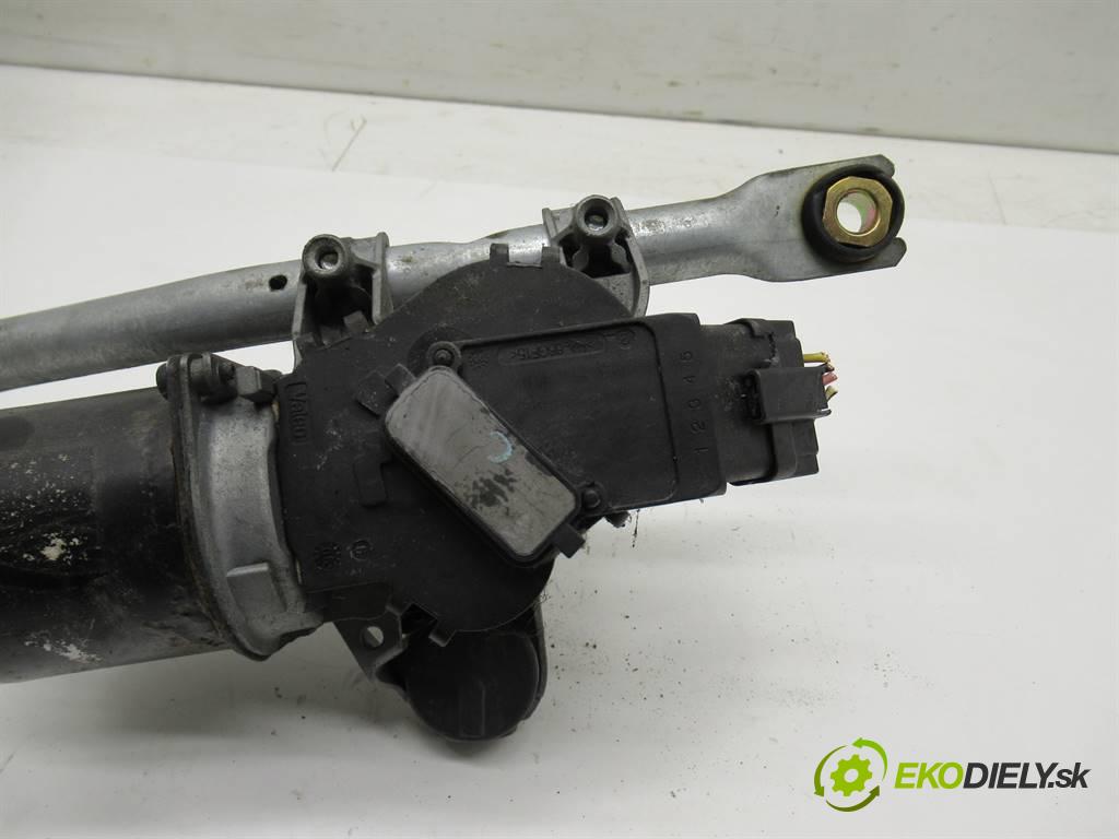 Toyota Aygo  2006 50 kW HATCHBACK 3D 1.0B 68KM 05-08 1000 Mechanizmus stieračov predný  (Motorčeky stieračov predné)